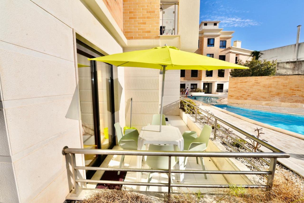 Silver - Apartment For 4 Guests 150M From Beach São Martinho do Porto Exteriör bild