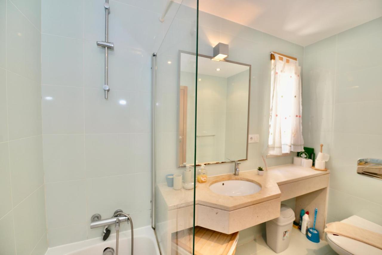 Silver - Apartment For 4 Guests 150M From Beach São Martinho do Porto Exteriör bild