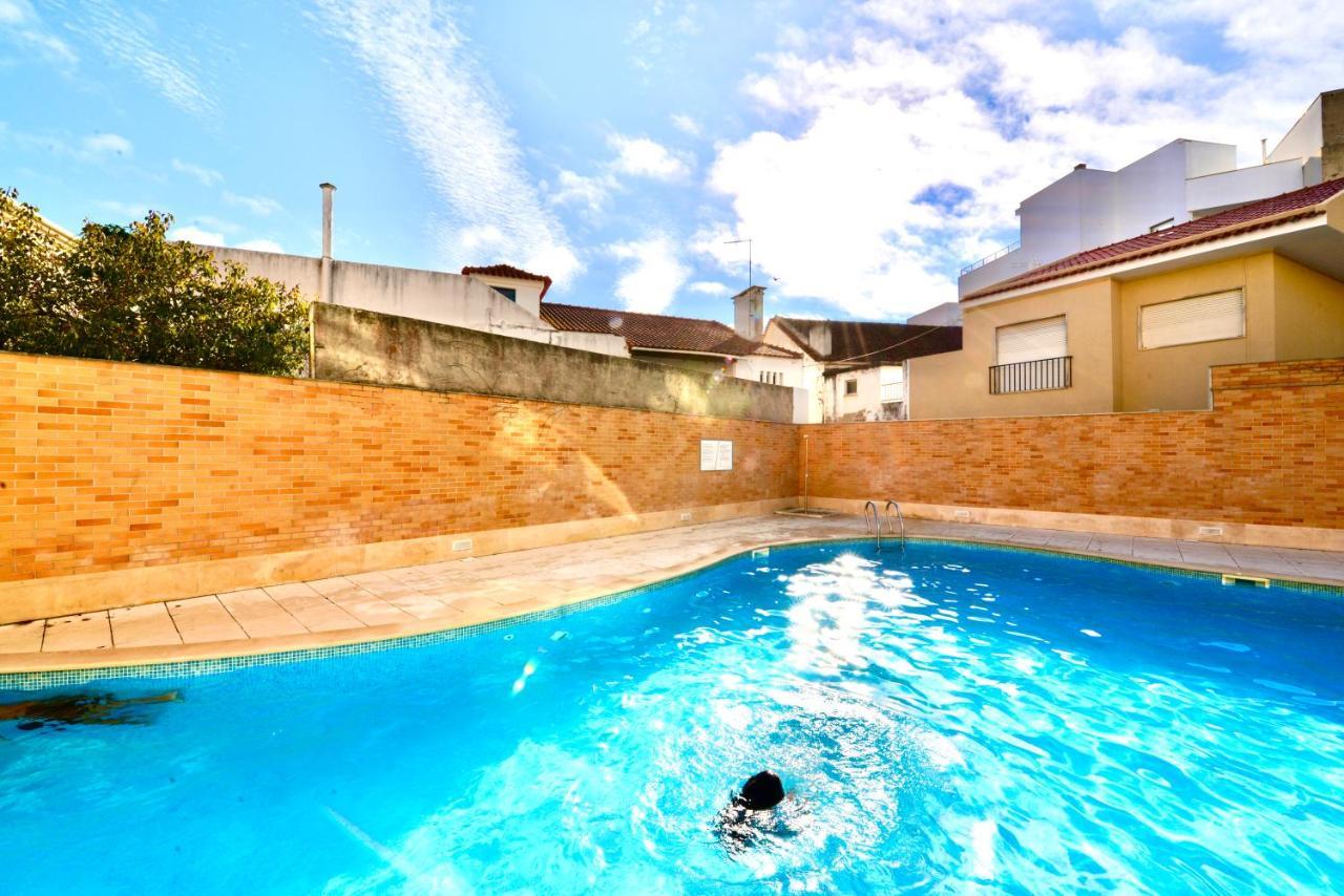 Silver - Apartment For 4 Guests 150M From Beach São Martinho do Porto Exteriör bild
